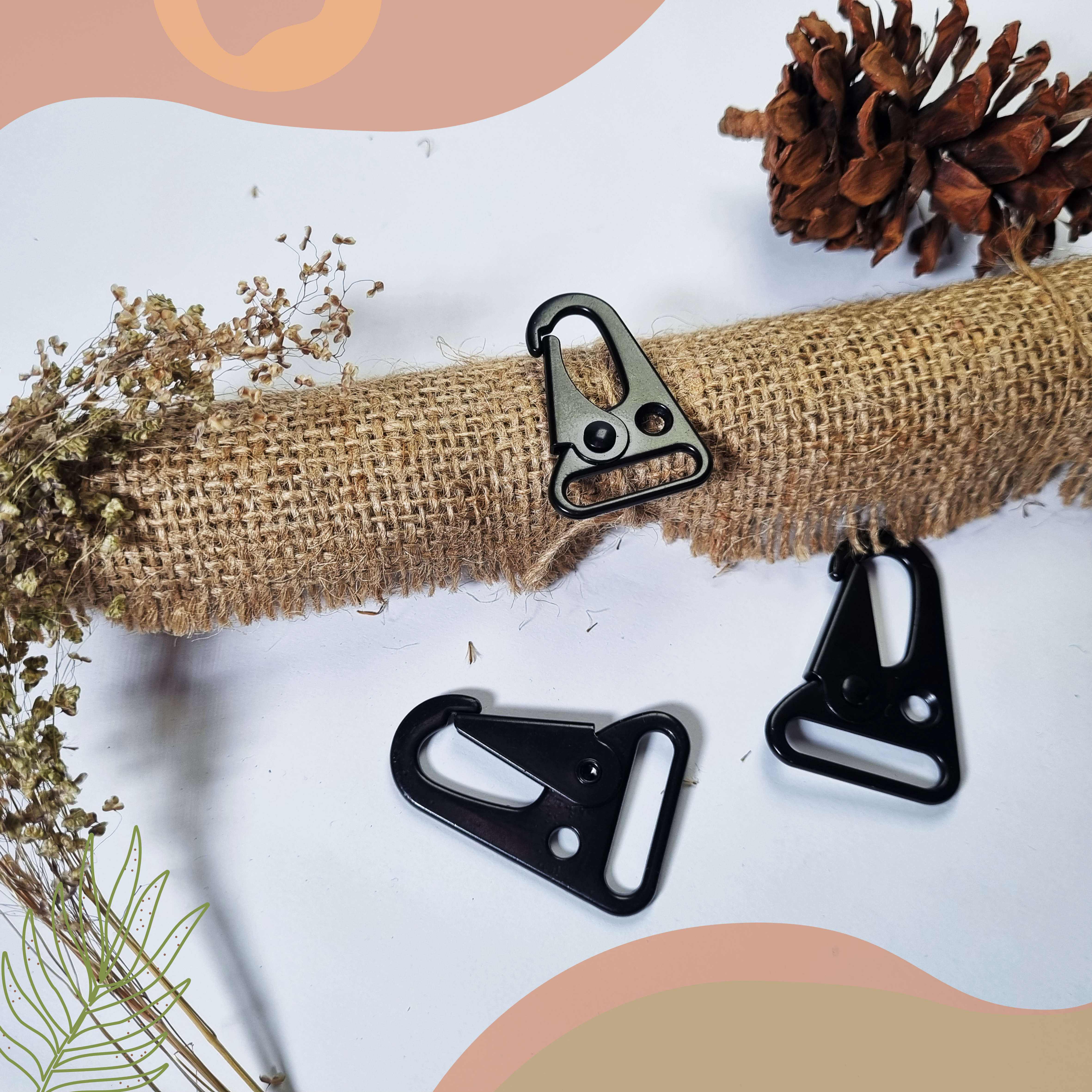 Hook Hitam 2cm